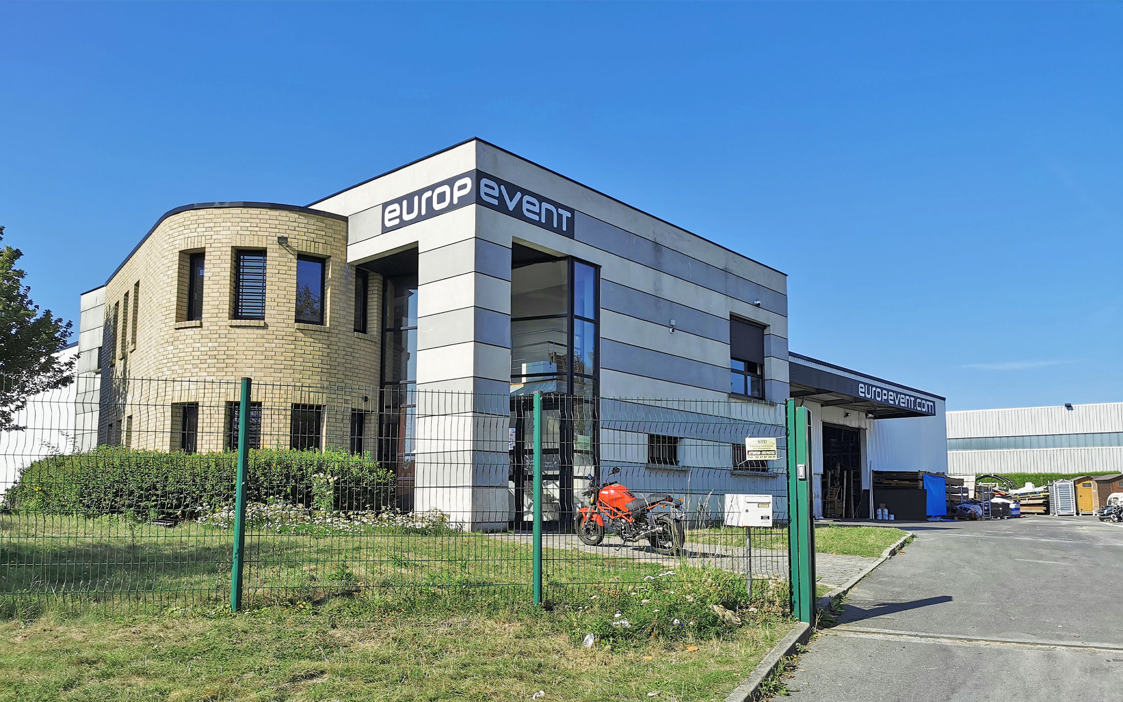 Aqua Event - déménagement du siège à Seclin près de Lille en 2013 par le groupe Europ Event groupe europ event aqua event 2013 déménagement siège seclin lille