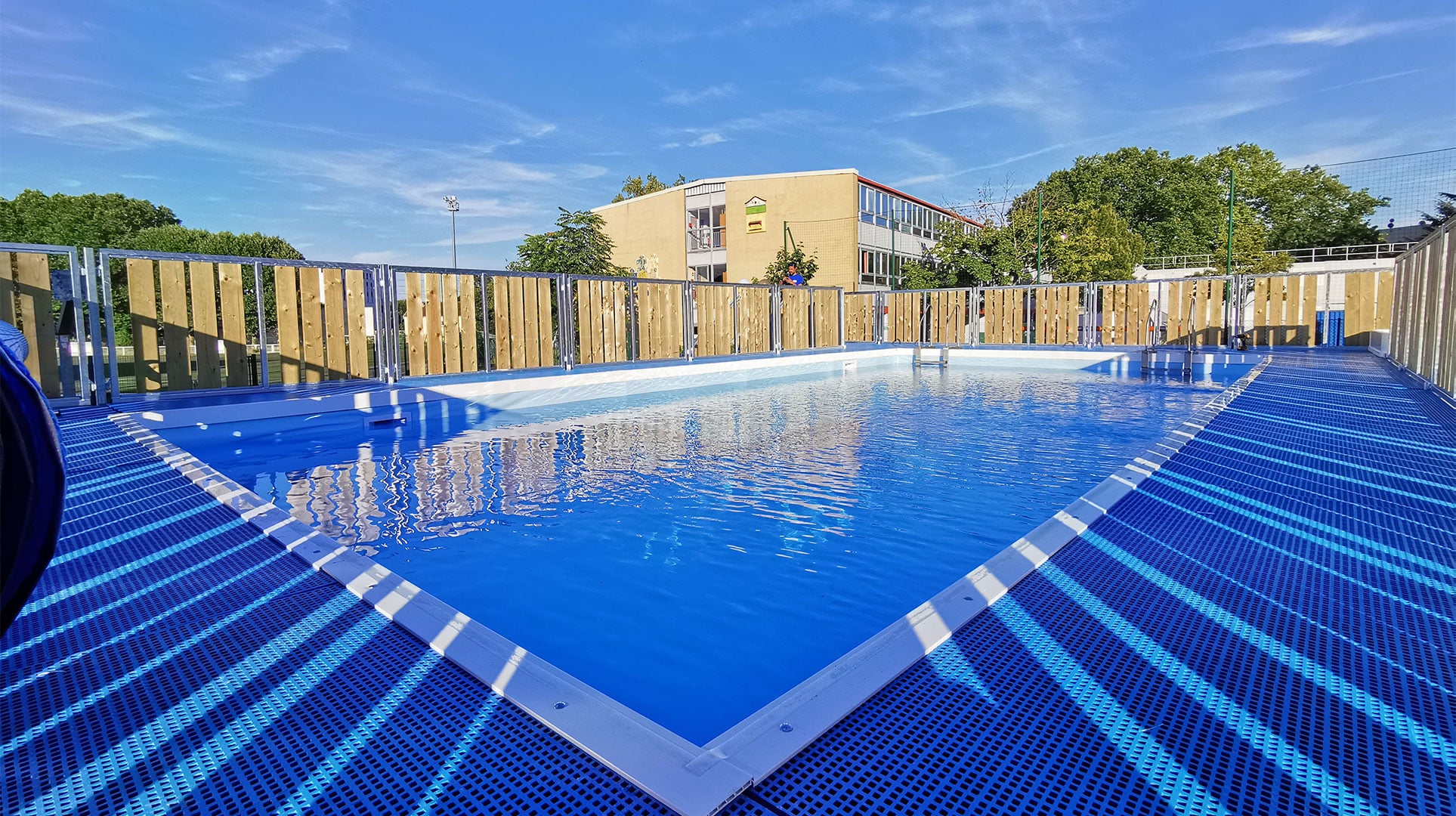 bassin mobile apprentissage nage enfants collectivités Aquamobile